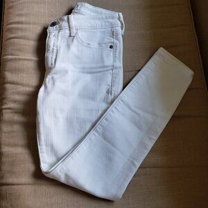 Abercrombie & Fitch The A&F Midrise White Super Skinny Jeans
